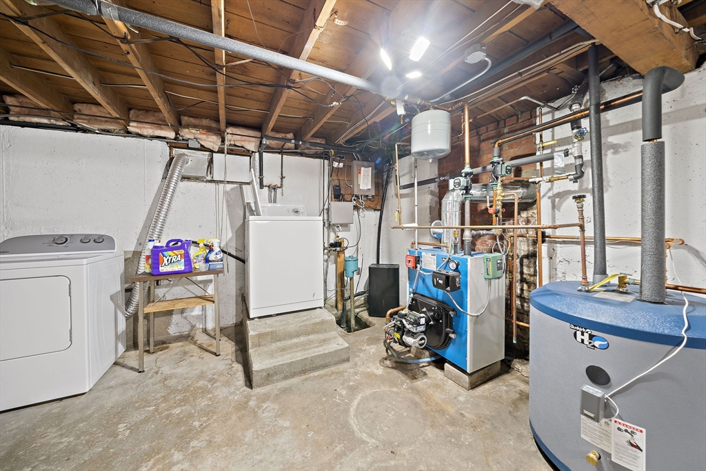 38 Roseen Rd Property Photo 18