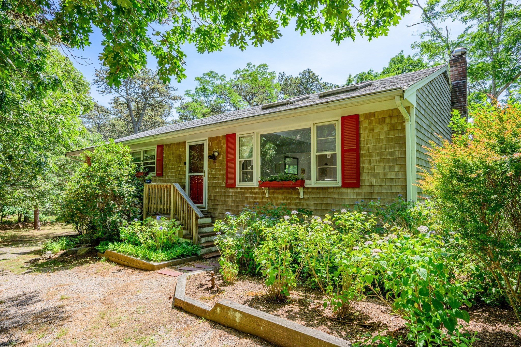 215 Cove View Rd Property Photo 2