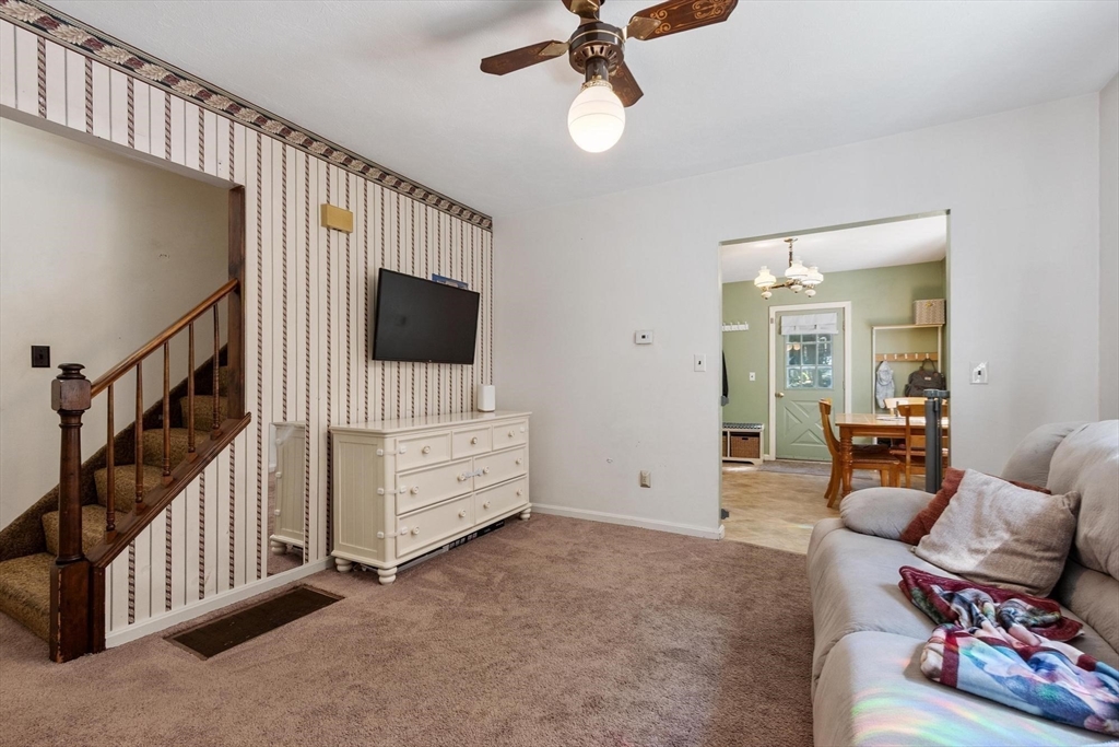 2 Williams Street Property Photo 6