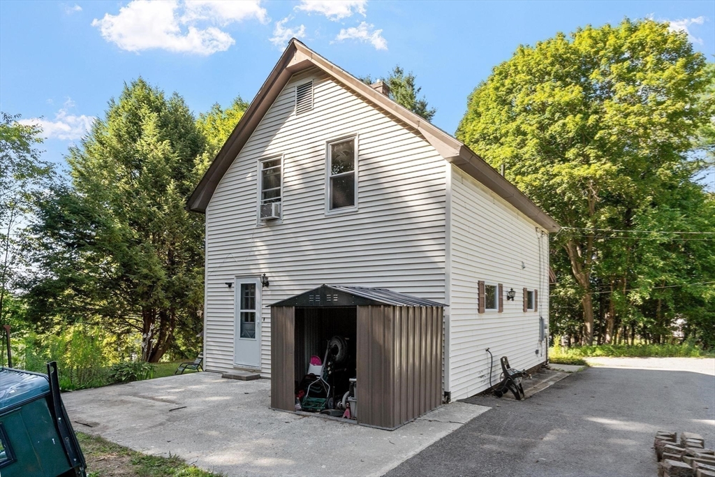 2 Williams Street Property Photo 21