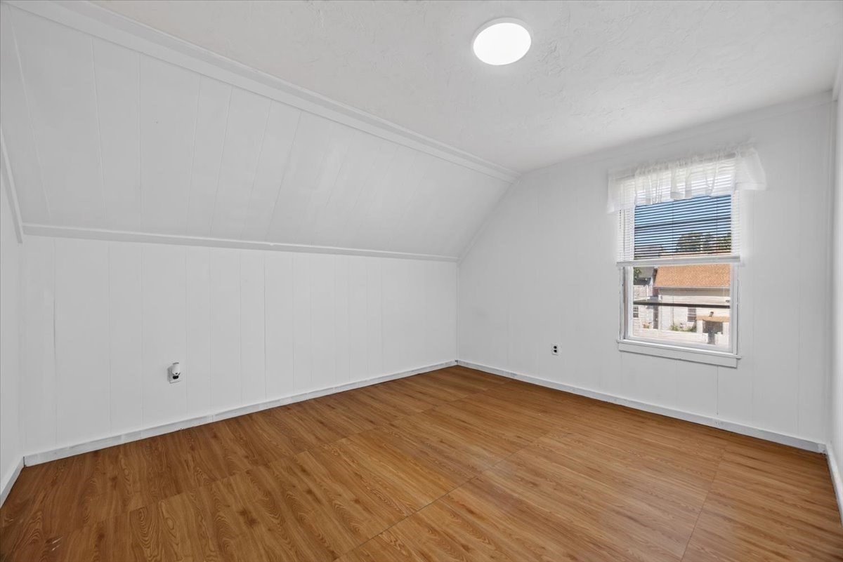 171 Bartlett St Property Photo 15