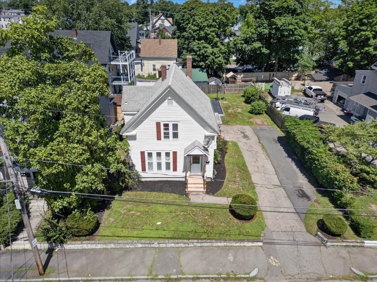 171 Bartlett St Property Photo 24