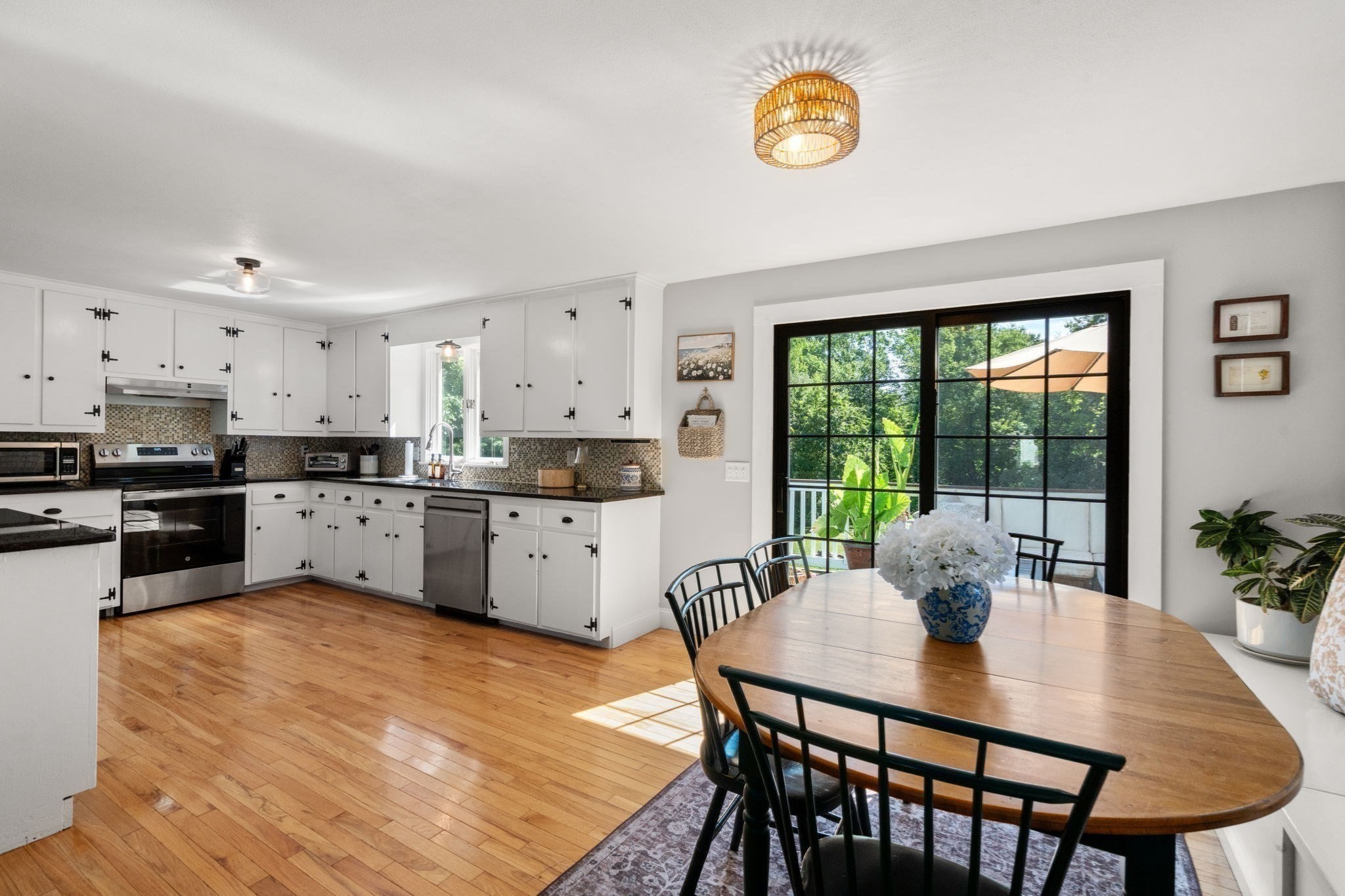 23 Inland Rd Property Photo 6