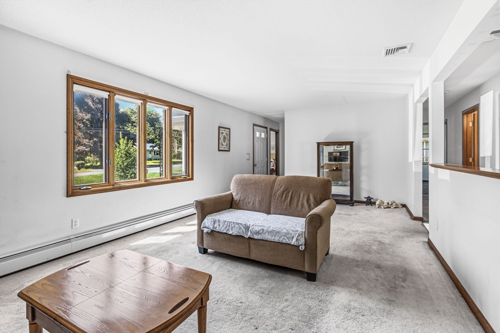 65 Plain St Property Photo 18