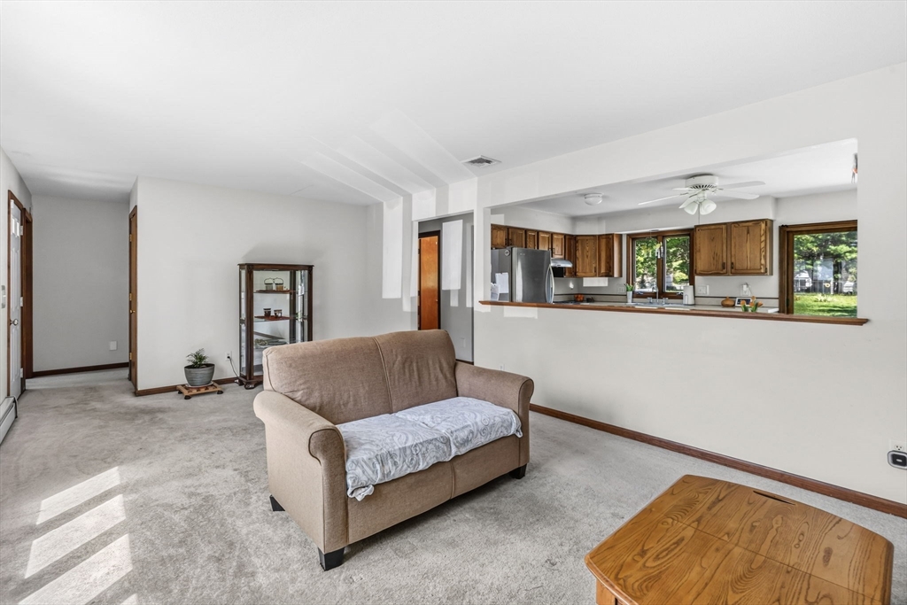 65 Plain St Property Photo 19