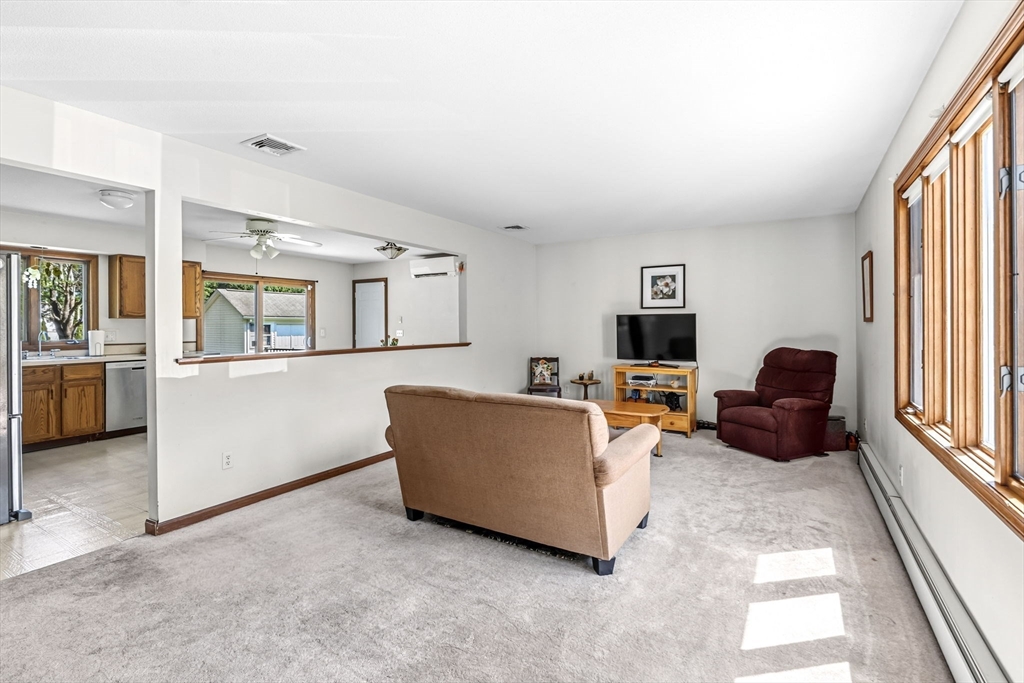 65 Plain St Property Photo 20