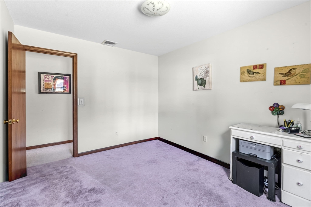 65 Plain St Property Photo 25
