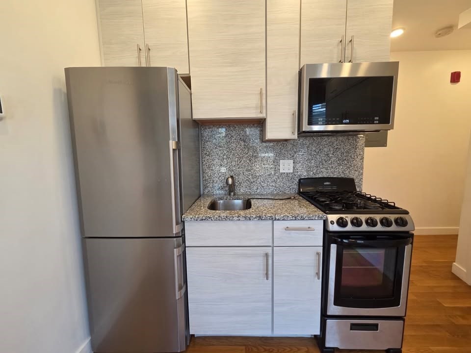 16 Fifth St # 11 Property Photo 7