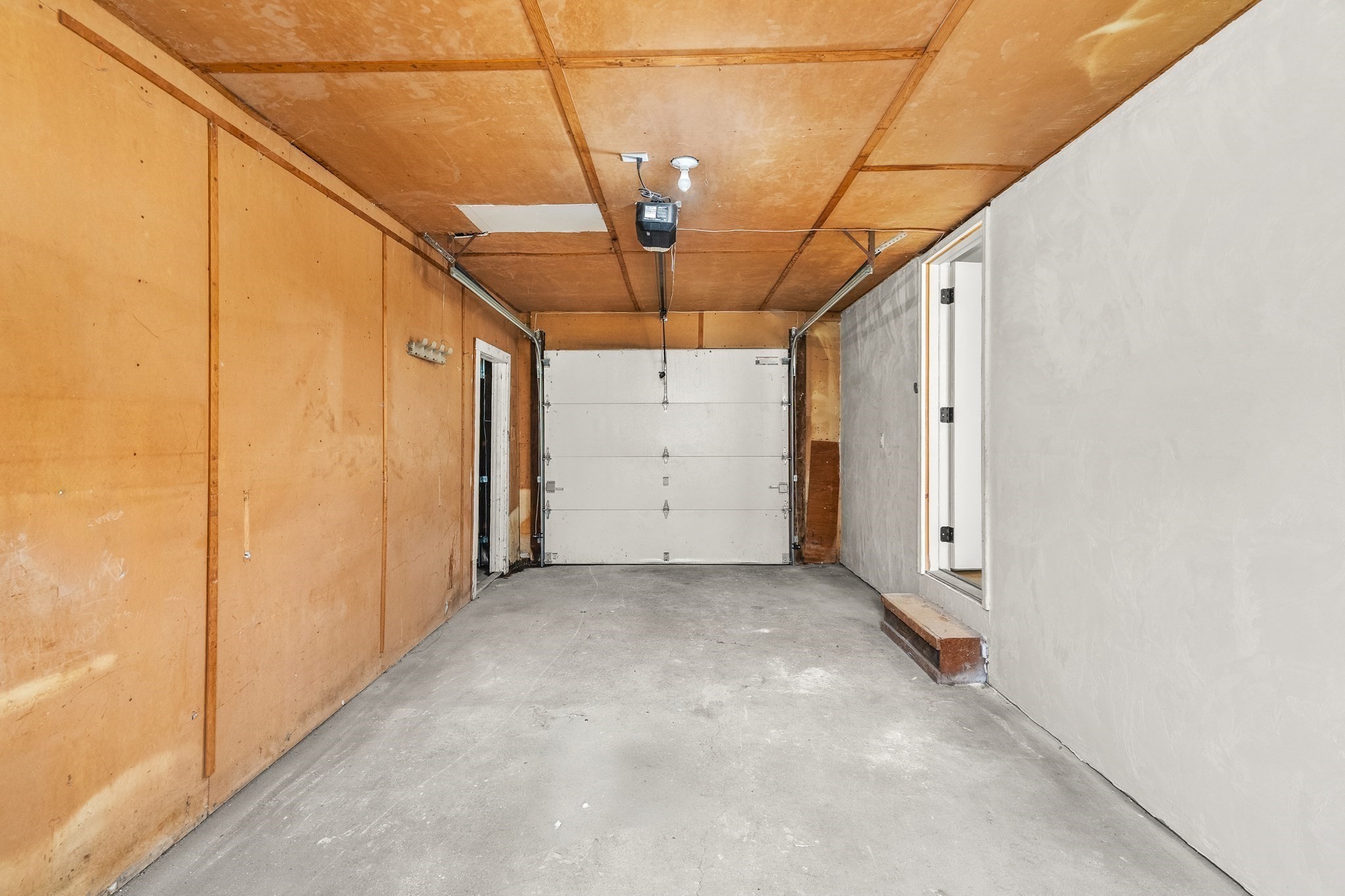 90 W Carpenter St Property Photo 21