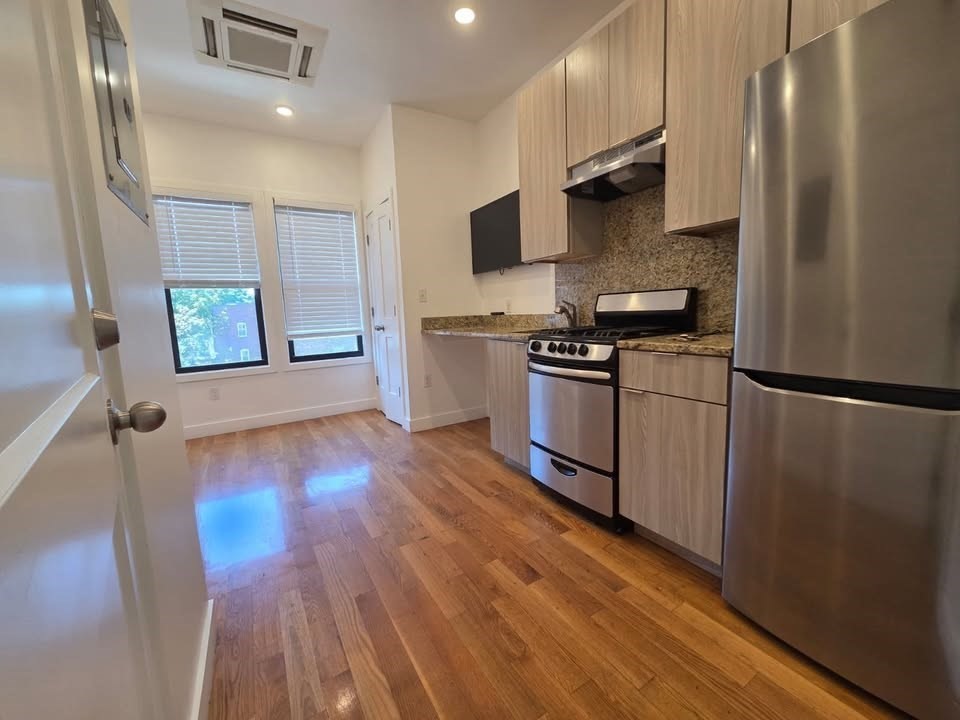 21 Fifth St # 24 Property Photo 1
