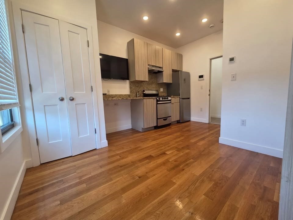 21 Fifth St # 24 Property Photo 2