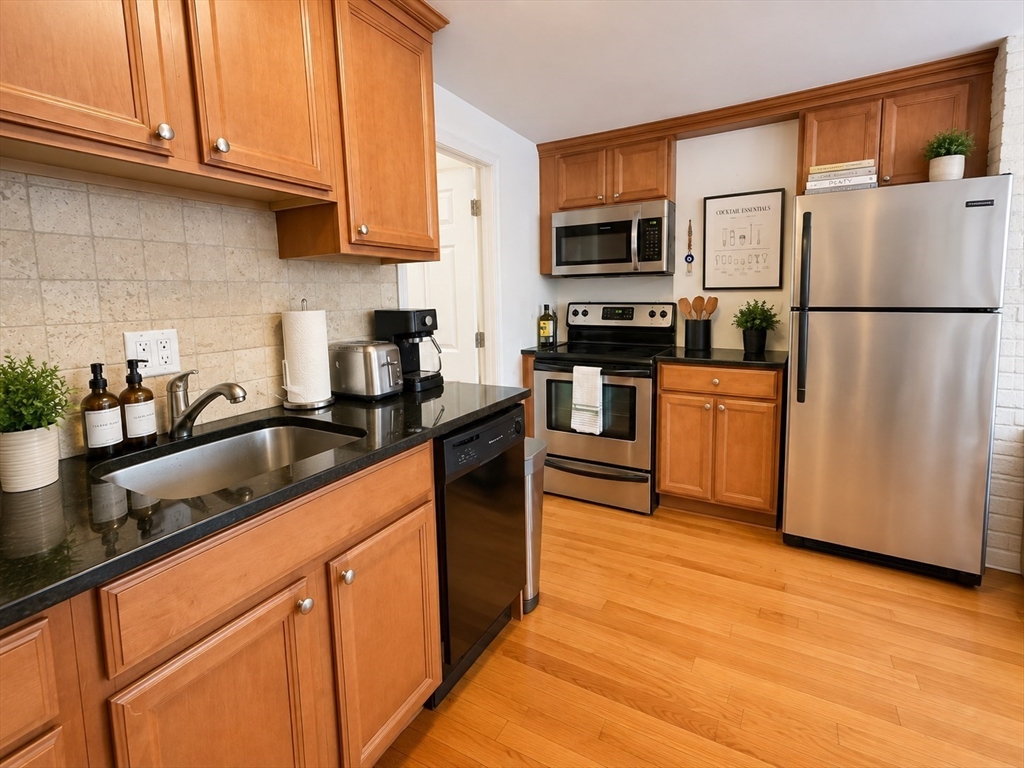 206 Endicott St # 3 Property Photo 3