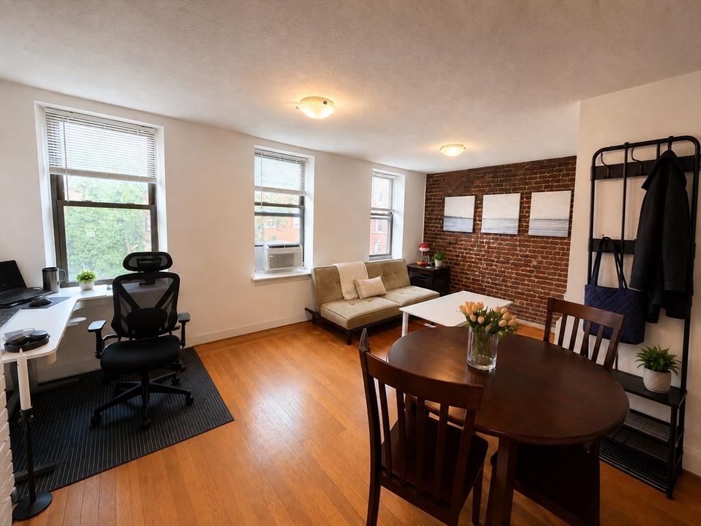 206 Endicott St # 3 Property Photo 6