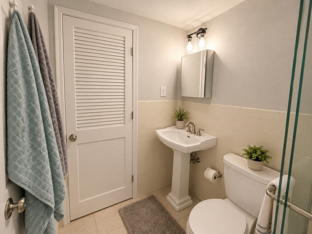 206 Endicott St # 3 Property Photo 10