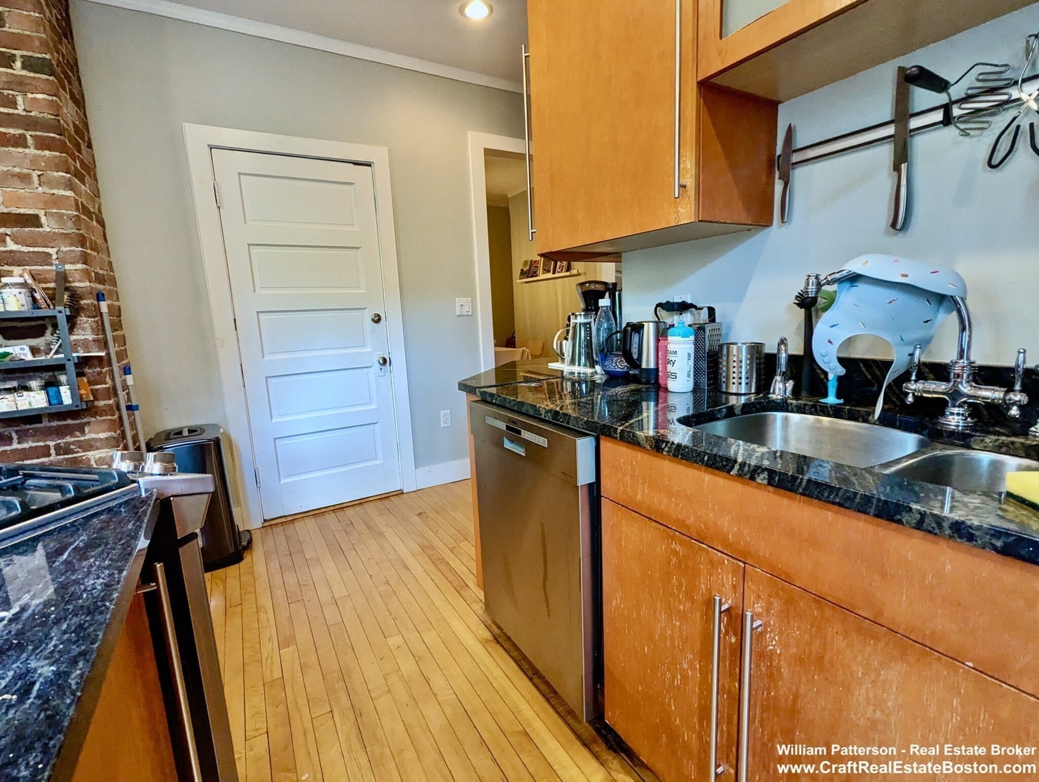 315 Harvard St # 2 Property Photo 3