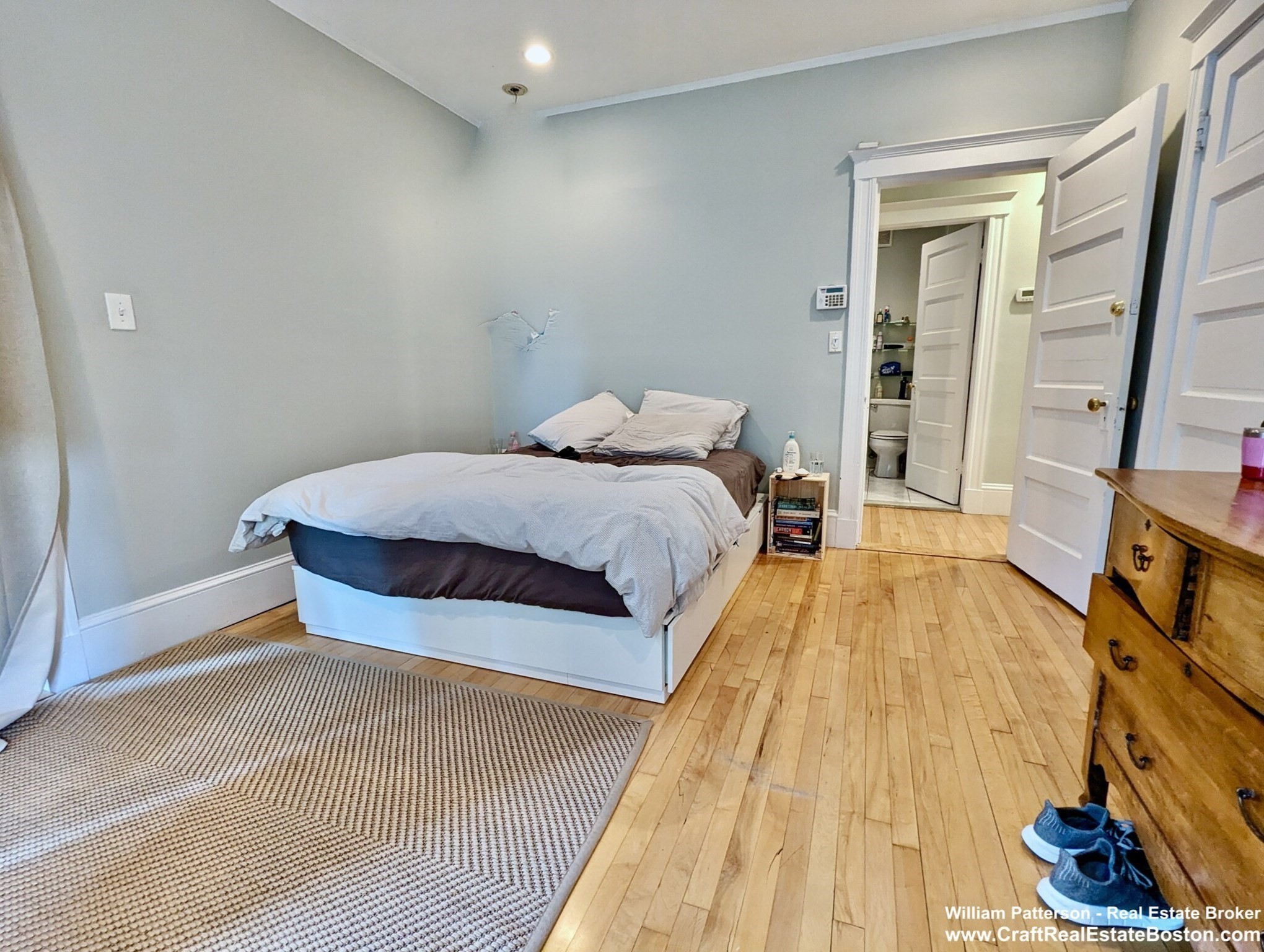 315 Harvard St # 2 Property Photo 17