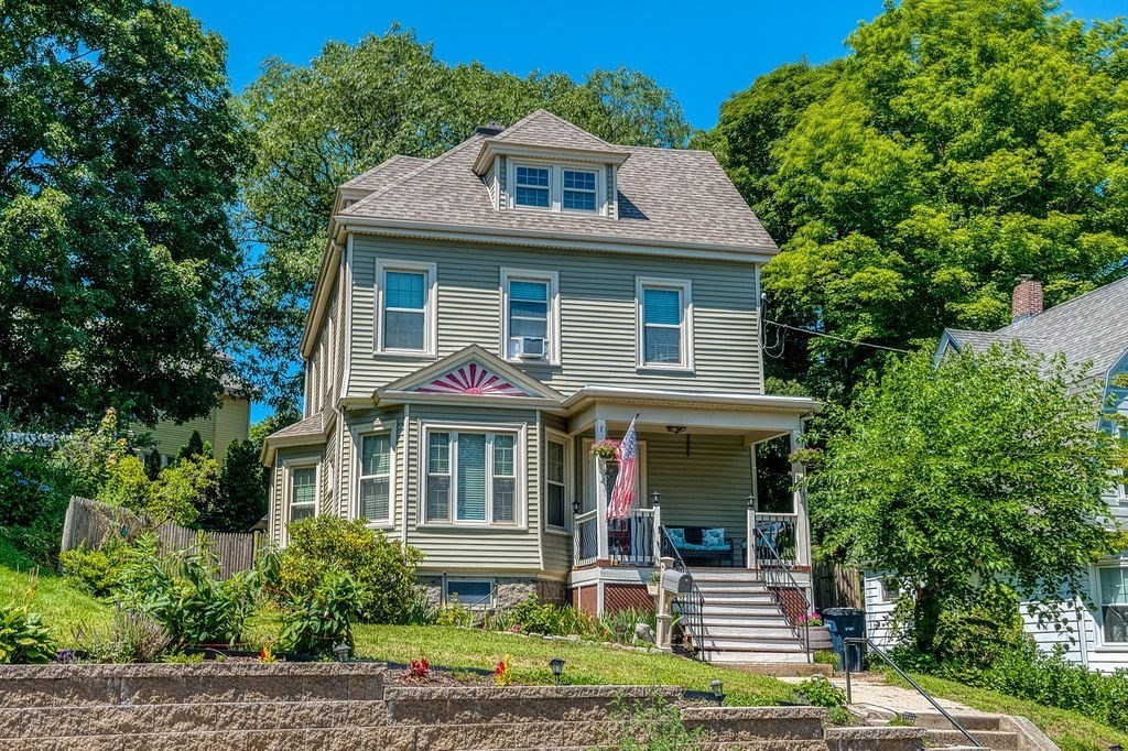 120 Brown Ave Property Photo 1