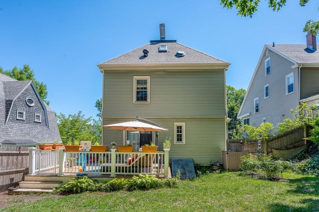 120 Brown Ave Property Photo 6