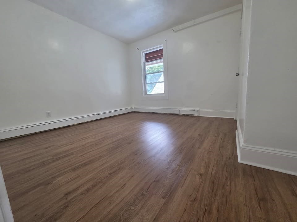 133 Chesnut St # 6 Property Photo 8