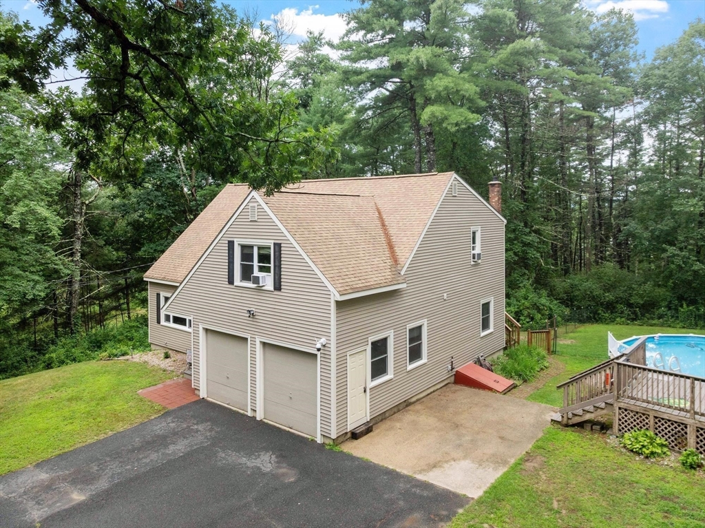 210 Brickyard Rd Property Photo 3