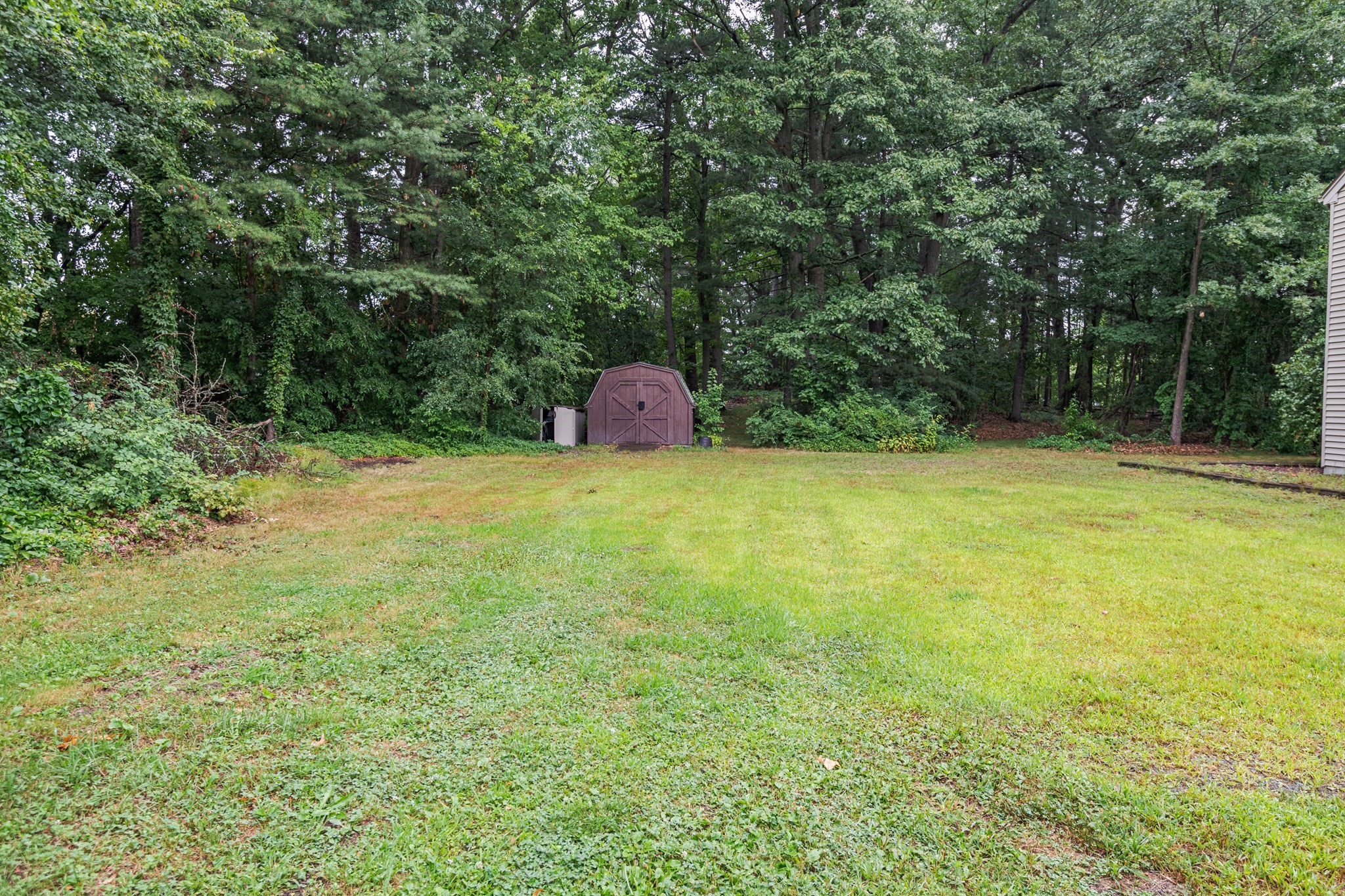 33 Lake Street Property Photo 5