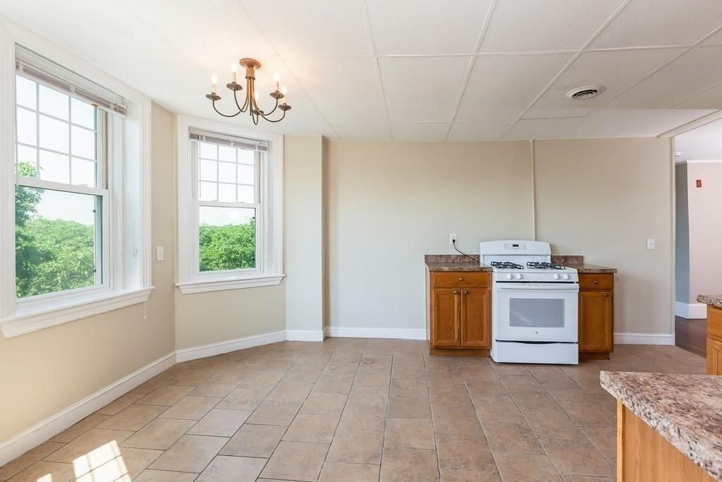 394 Riverway # 12 Property Photo 5