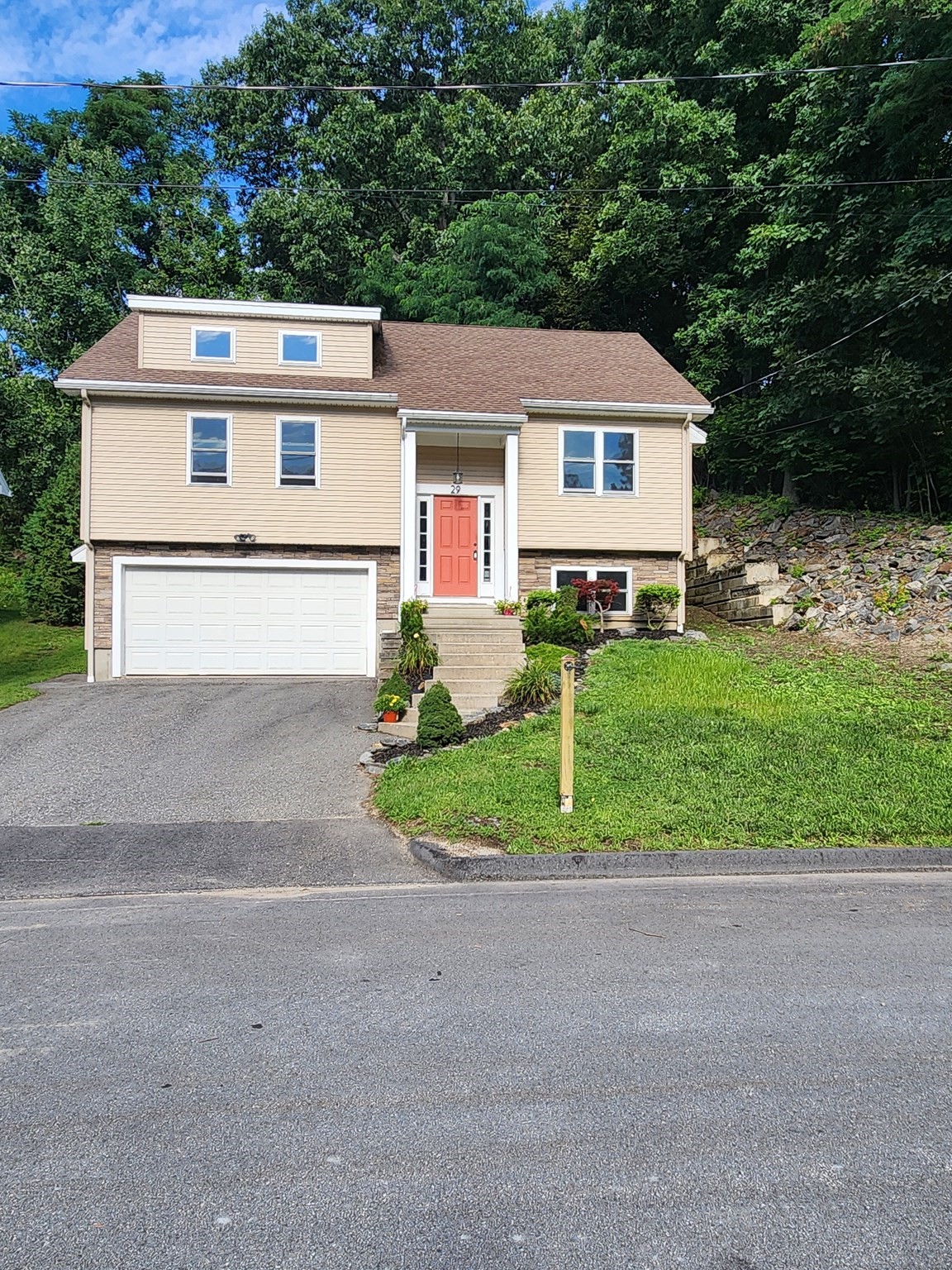 29 Buckley Rd Property Photo 3