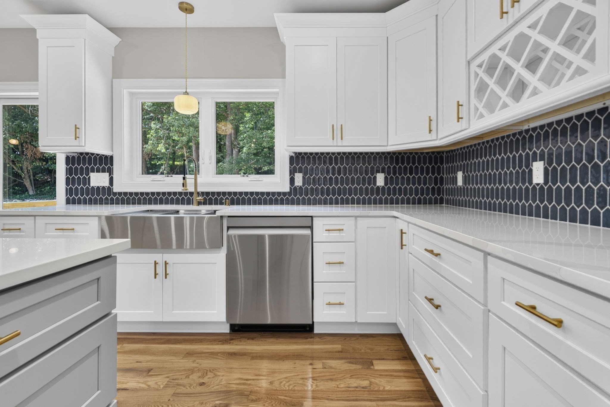 27 Rollins # B Property Photo 5