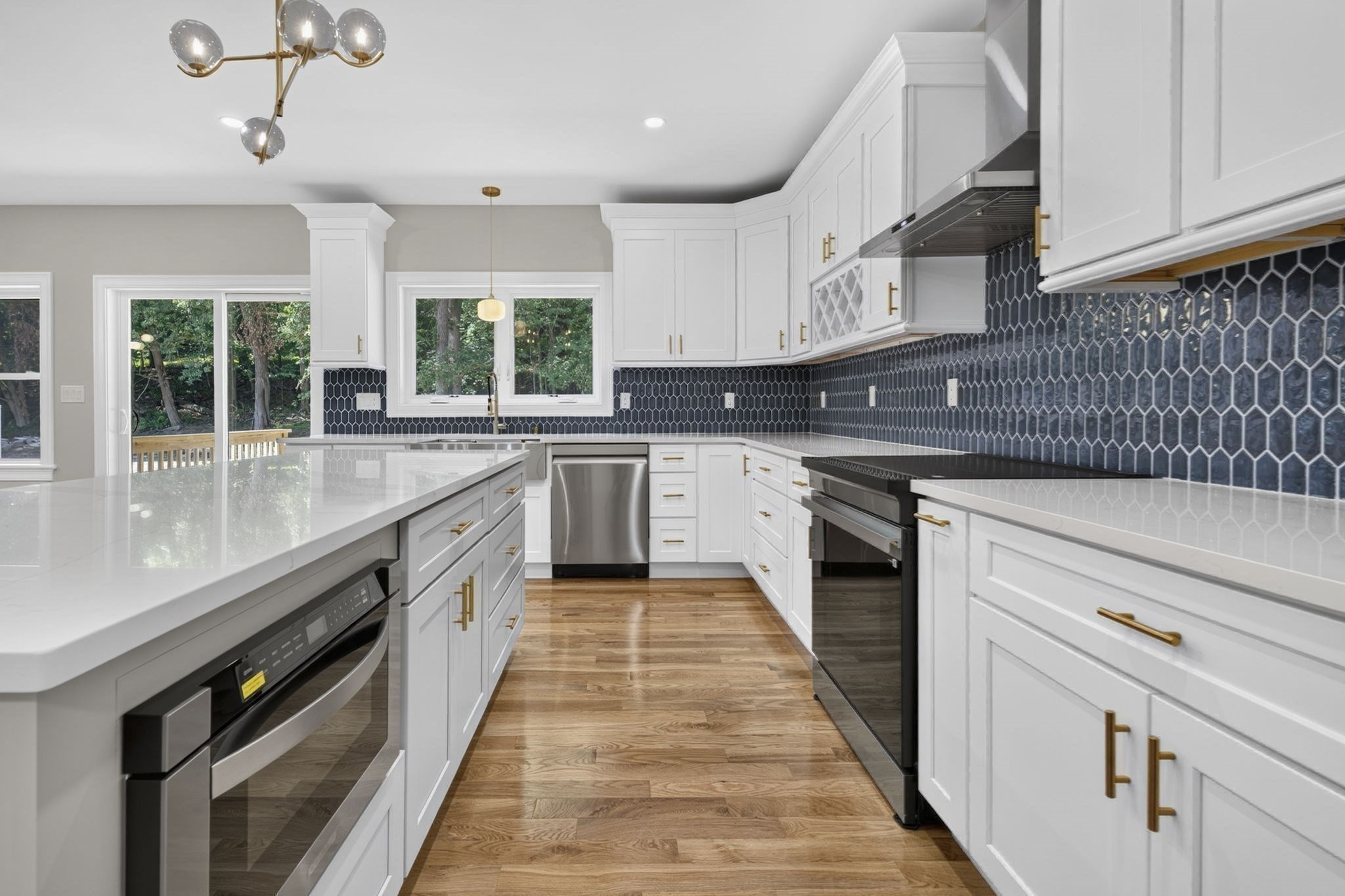 27 Rollins # B Property Photo 6