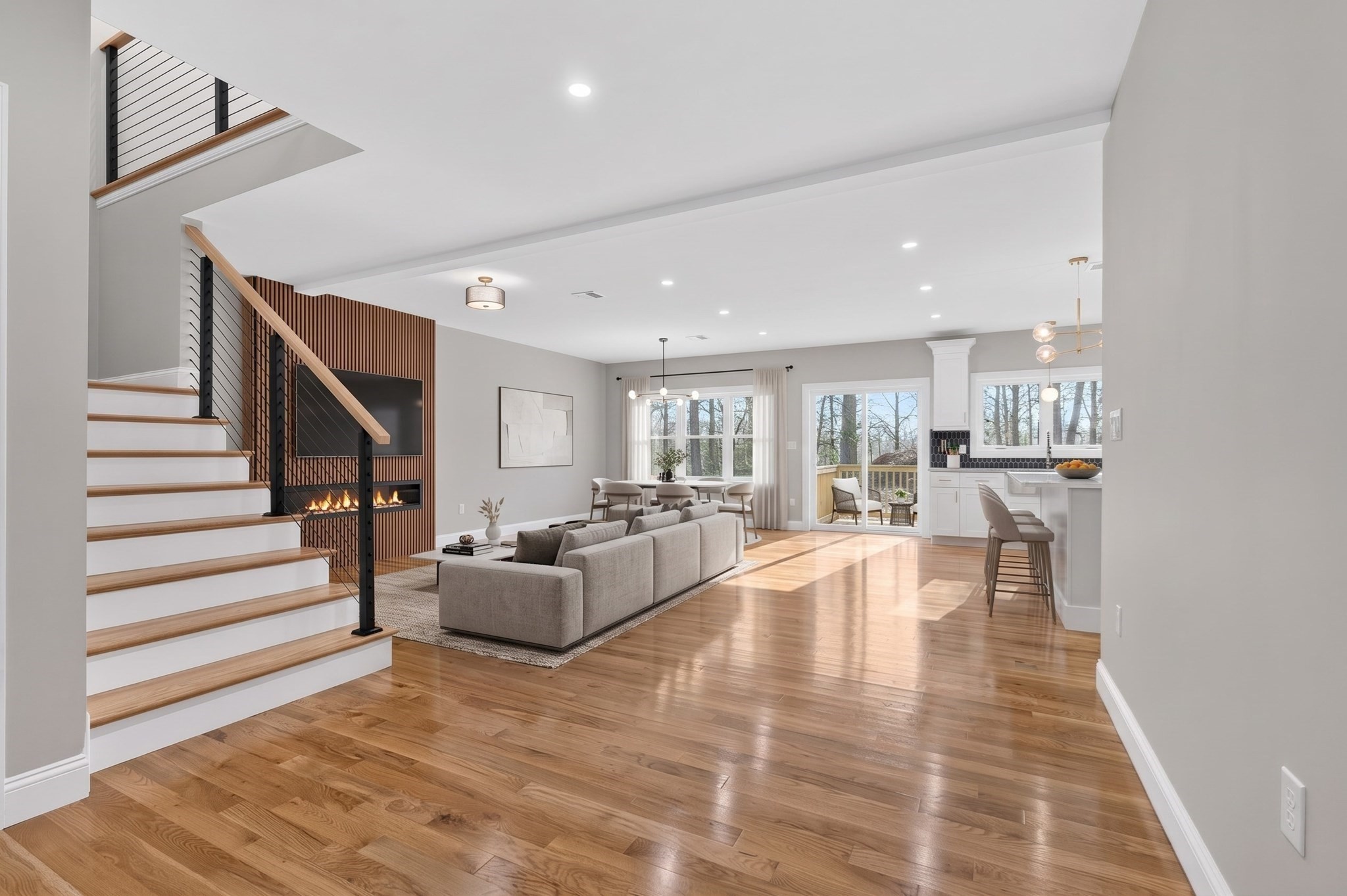 27 Rollins # B Property Photo 8
