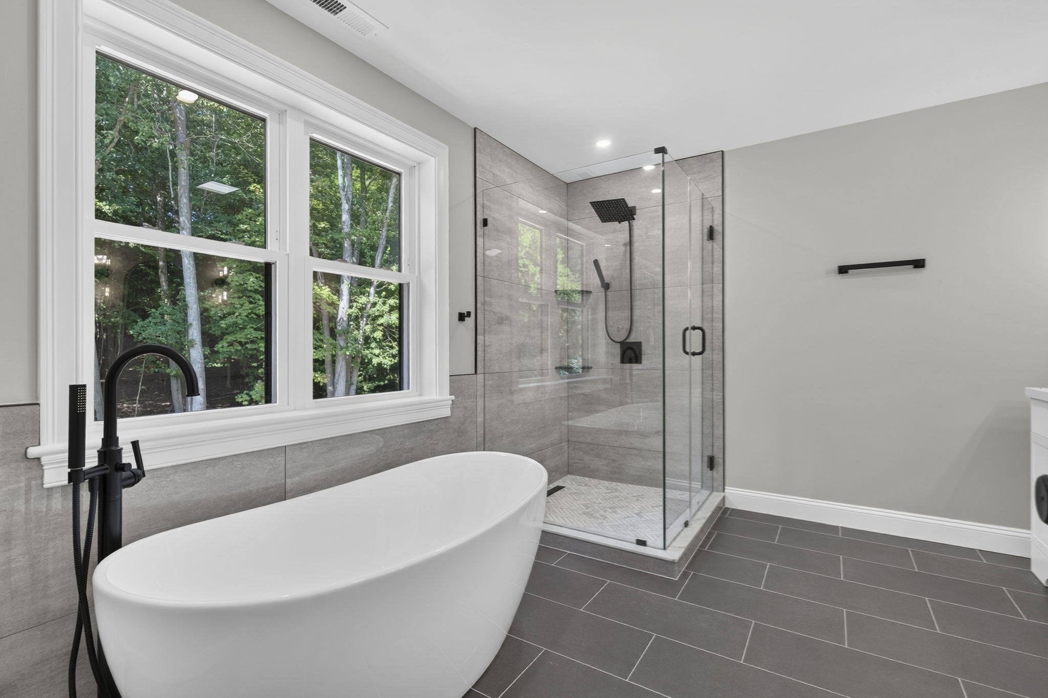 27 Rollins # B Property Photo 21