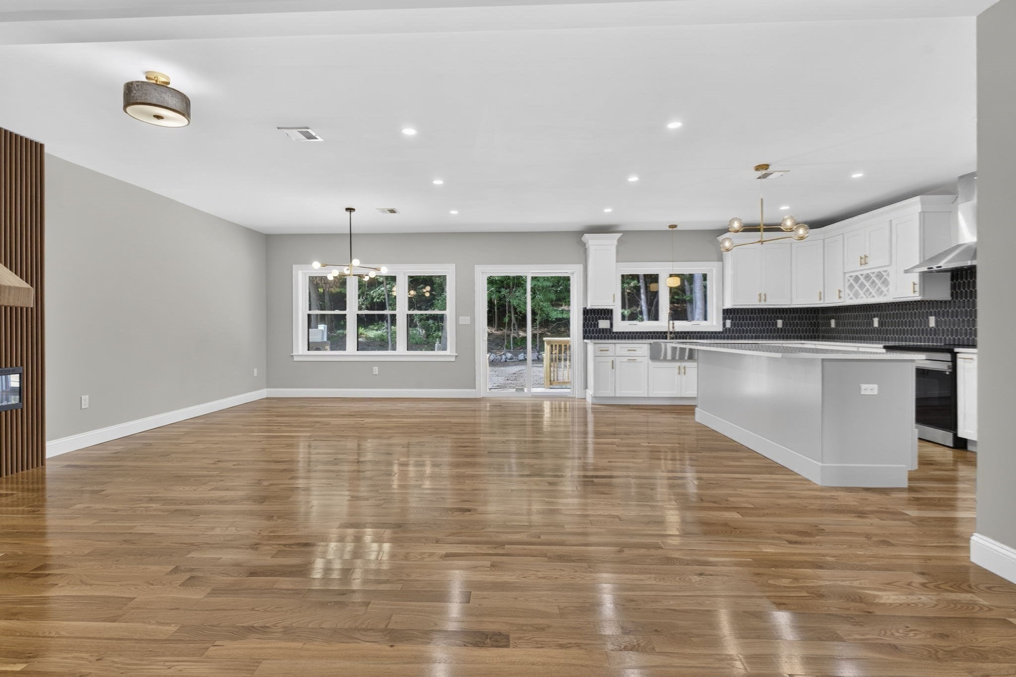 27 Rollins # B Property Photo 23