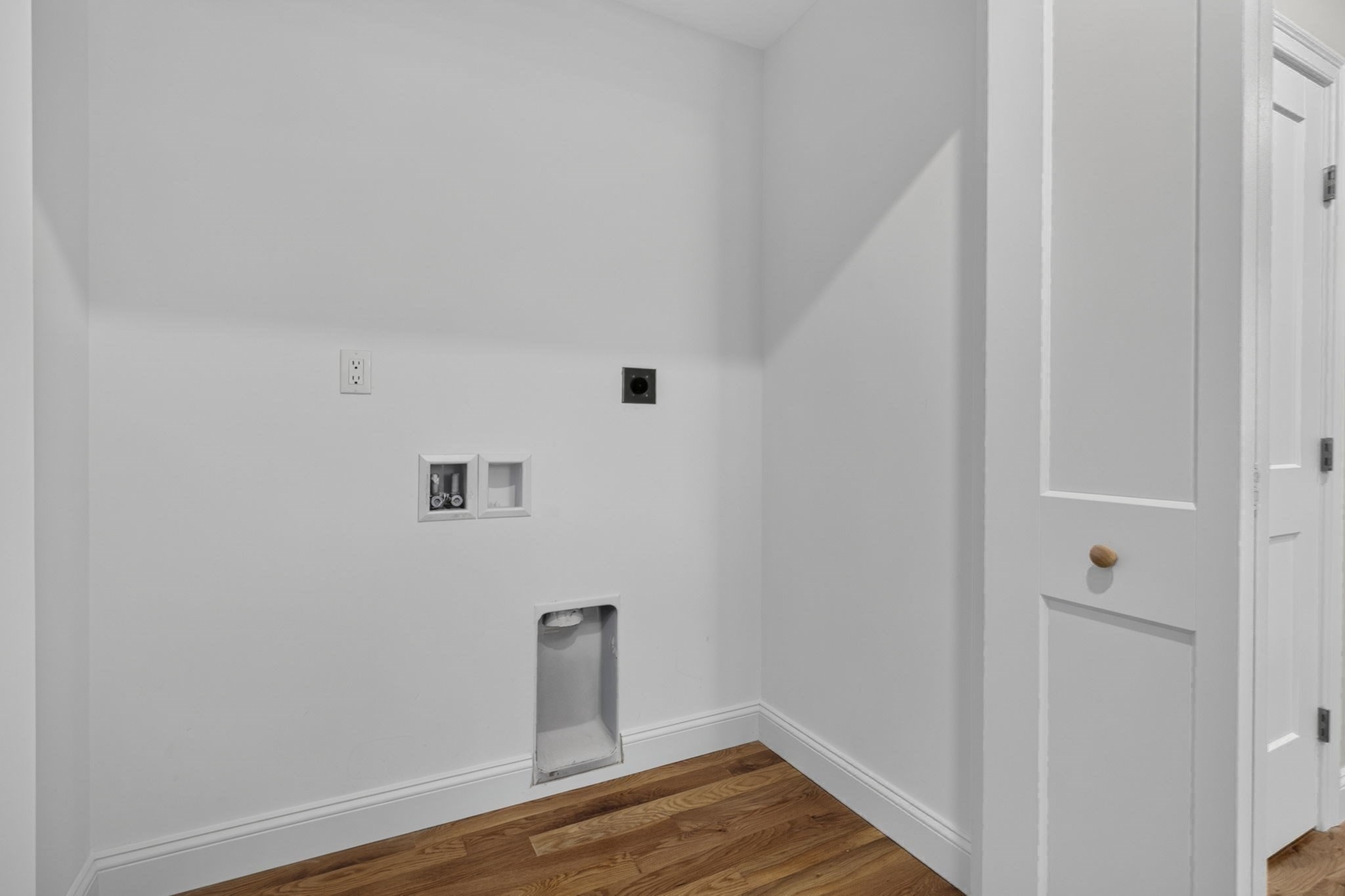 27 Rollins # B Property Photo 30