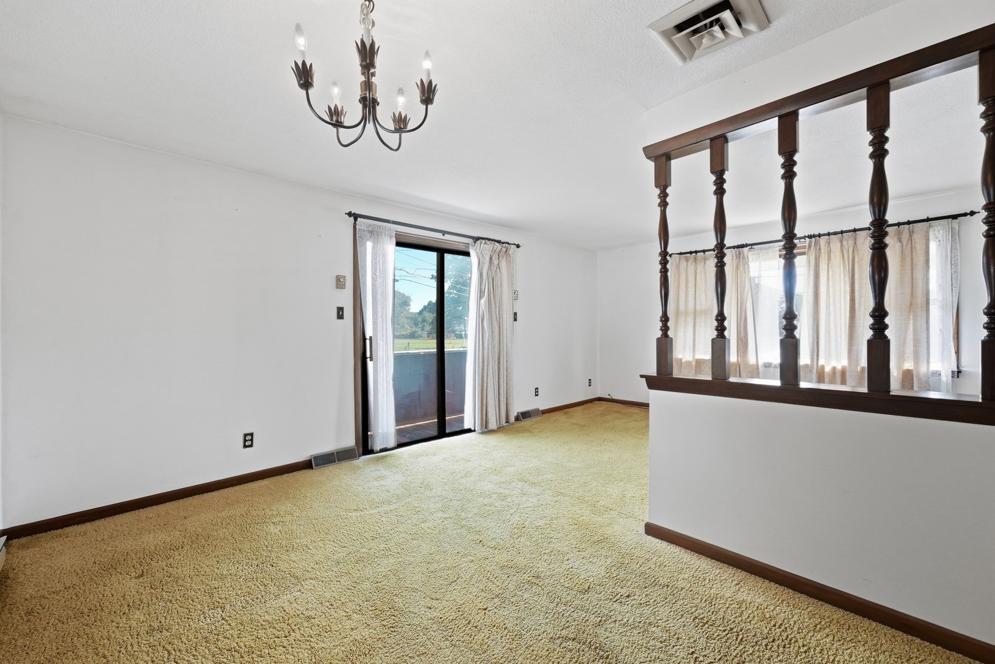 619 East St Property Photo 4