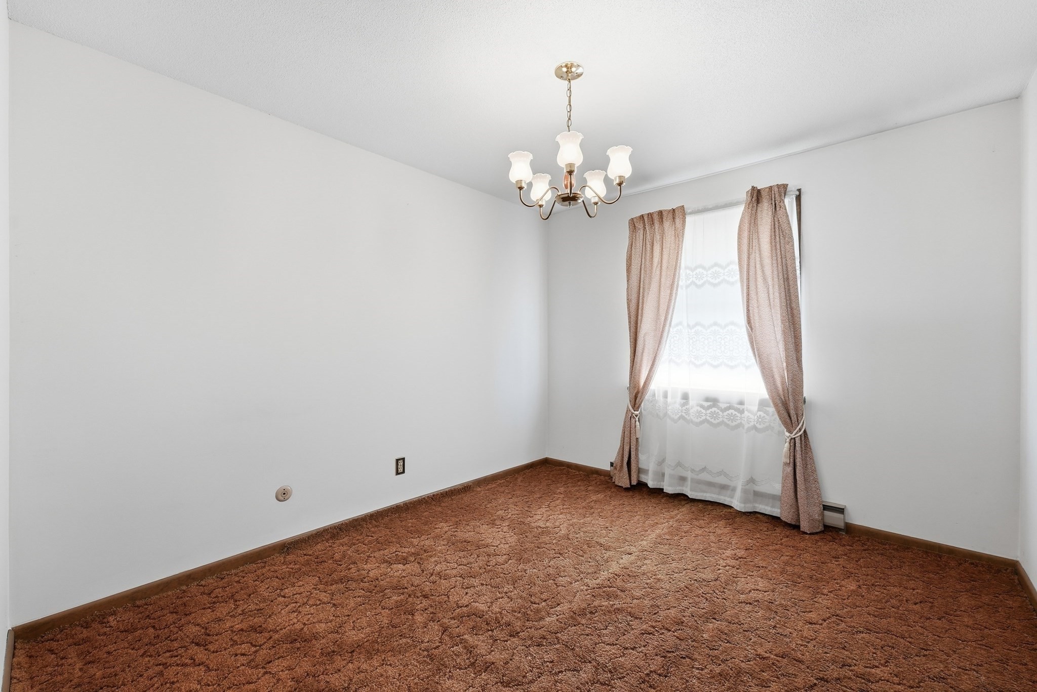 619 East St Property Photo 11