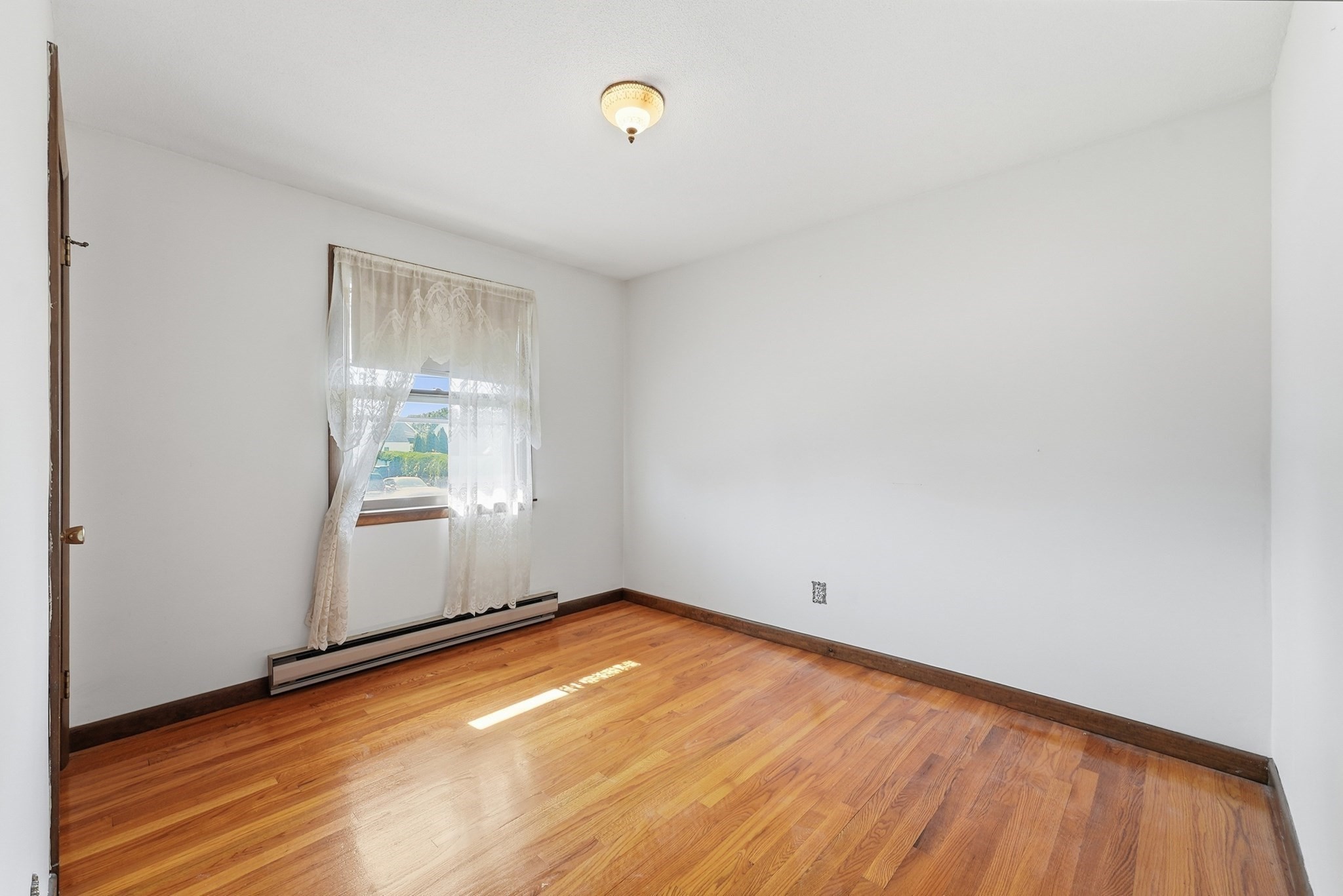 619 East St Property Photo 13