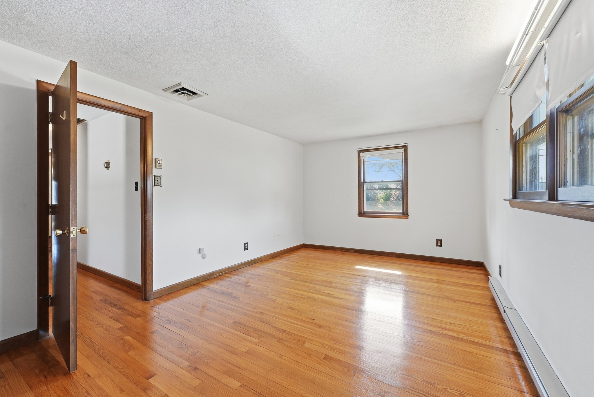 619 East St Property Photo 17