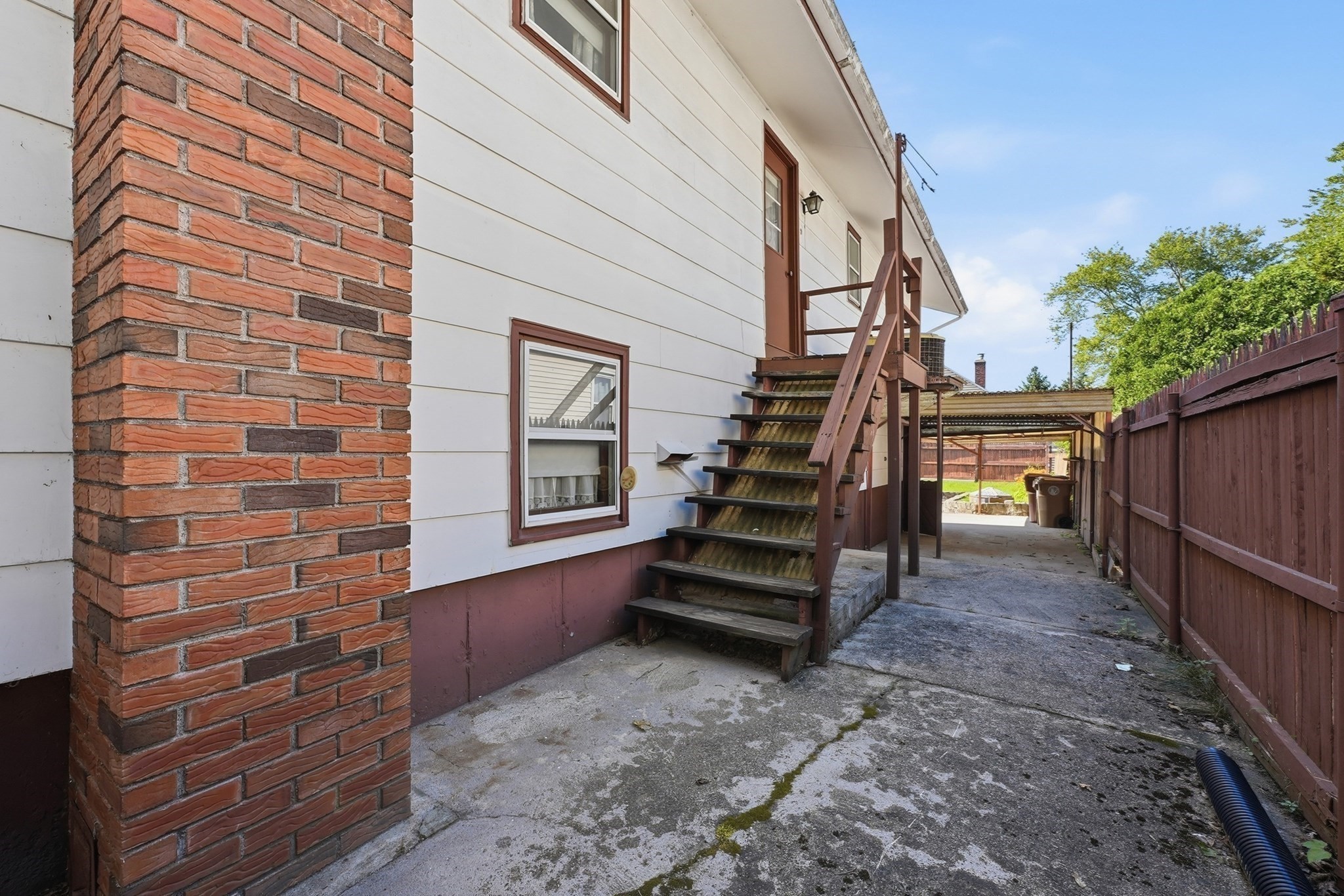 619 East St Property Photo 34