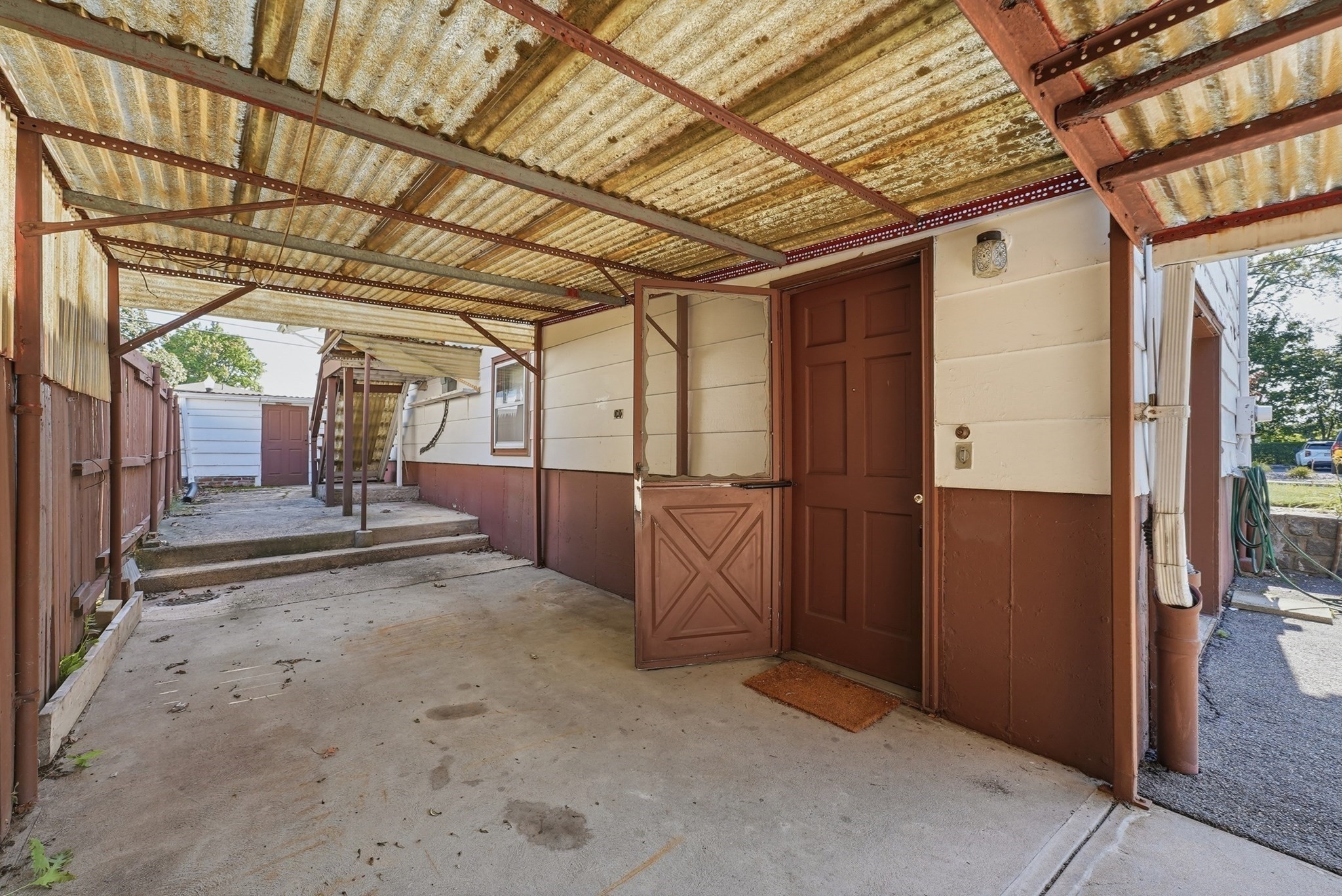 619 East St Property Photo 35