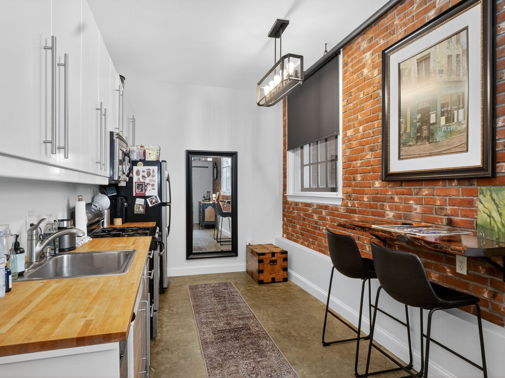 7 Crombie St # 4 Property Photo 6