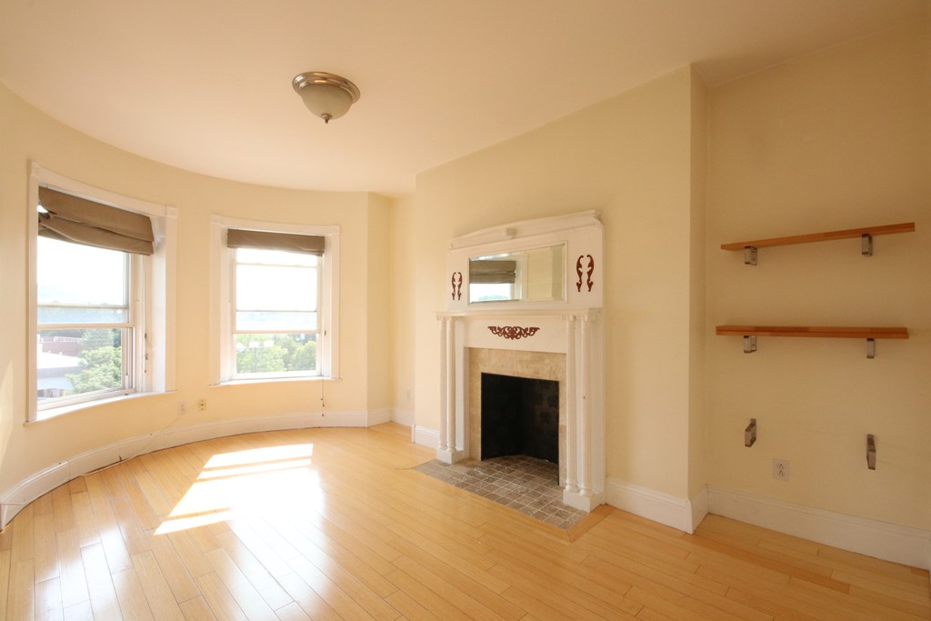 156 Harvard St # 8 Property Photo 1
