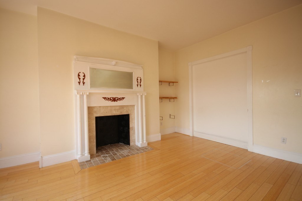 156 Harvard St # 8 Property Photo 2