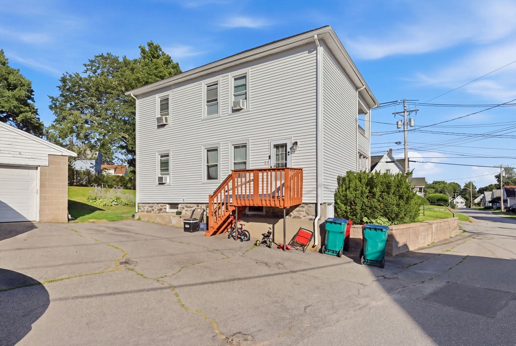 28 E Meadow Rd Property Photo 7