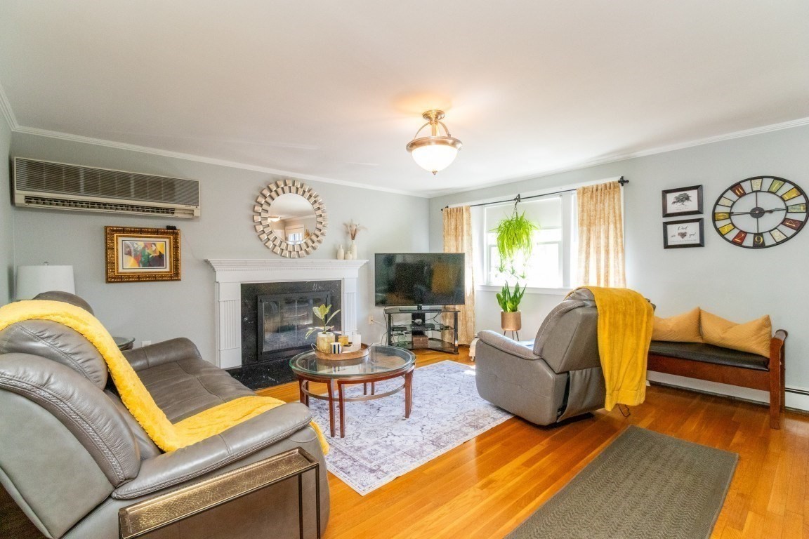 35 Rosaria St Property Photo 3