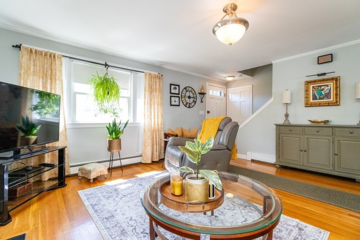 35 Rosaria St Property Photo 4