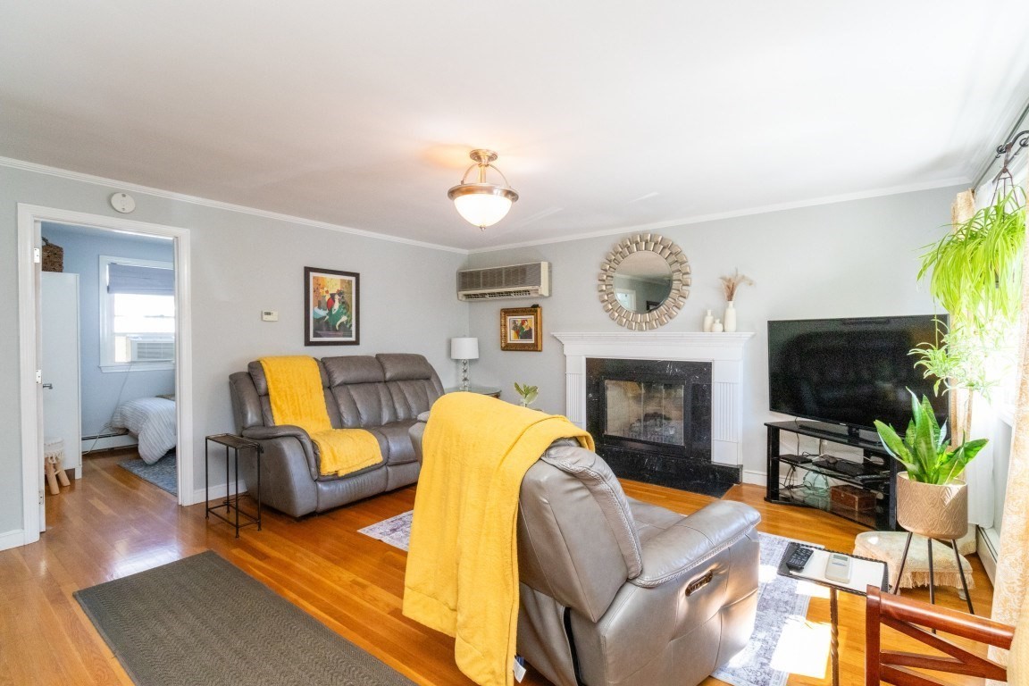 35 Rosaria St Property Photo 6