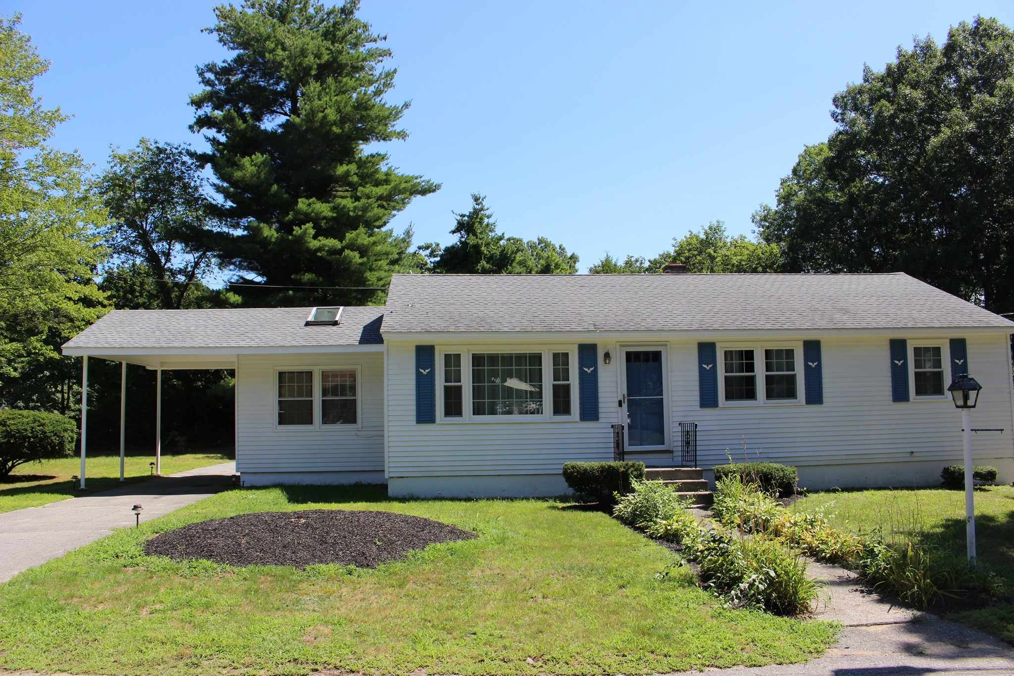 206 Debbie Drive Property Photo 1