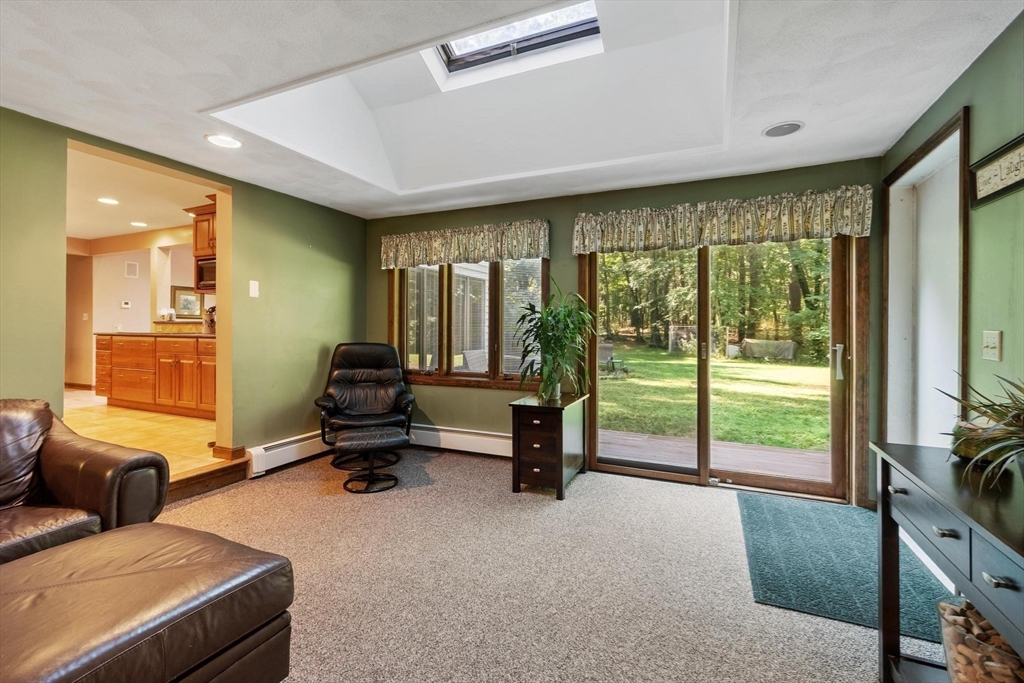 140 Thurlow Street Property Photo 4