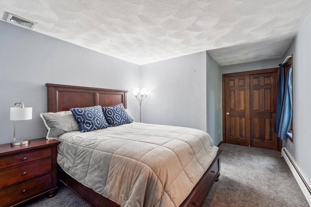 140 Thurlow Street Property Photo 25