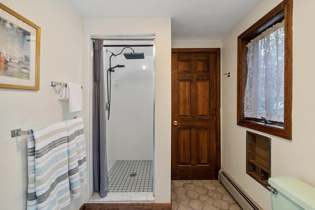 140 Thurlow Street Property Photo 31